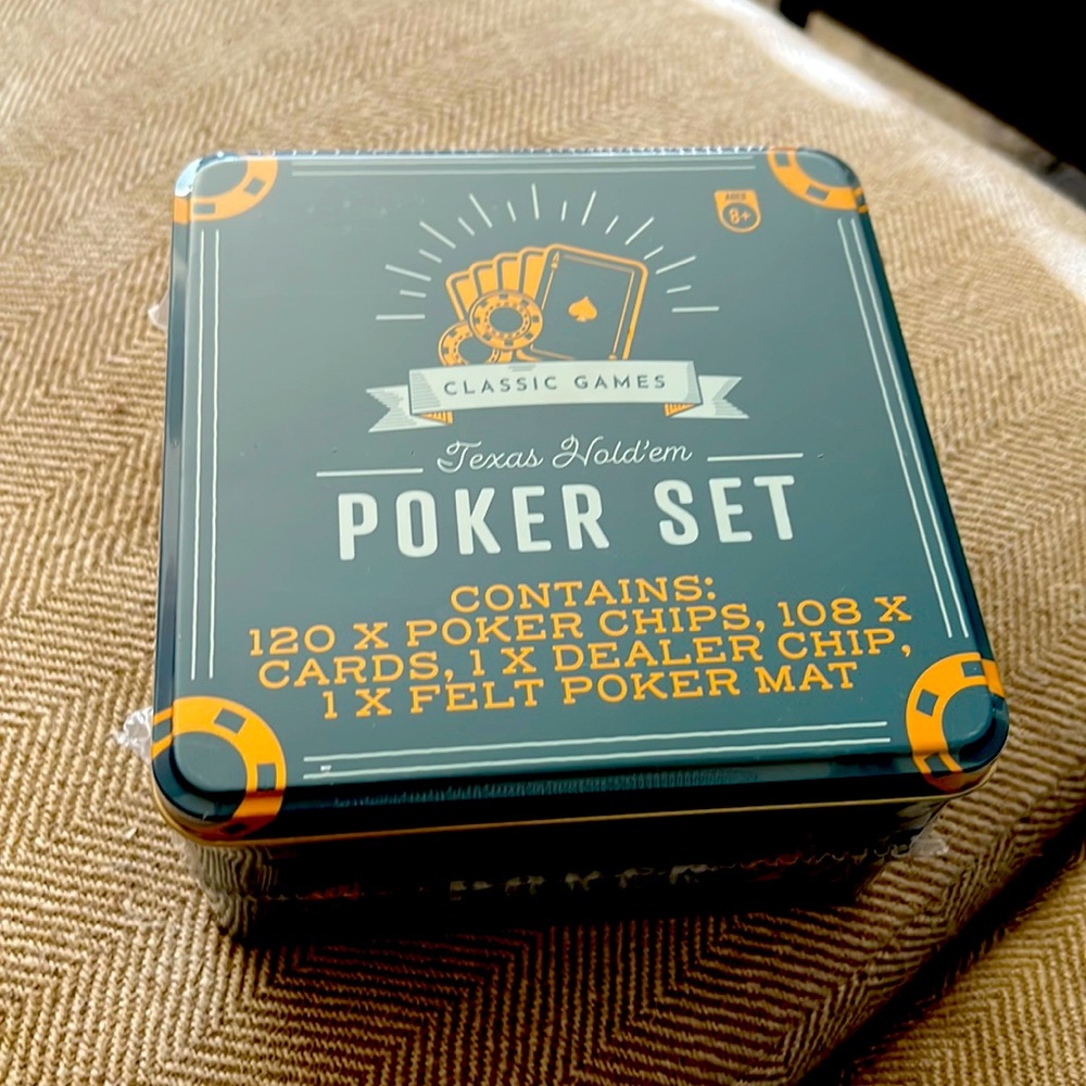 NIB Texas Hold’ EM Poker set